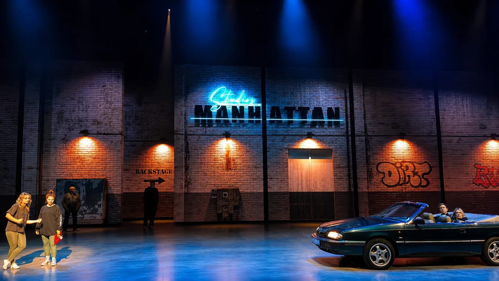 Stage visuals 40-45 — Studio 100